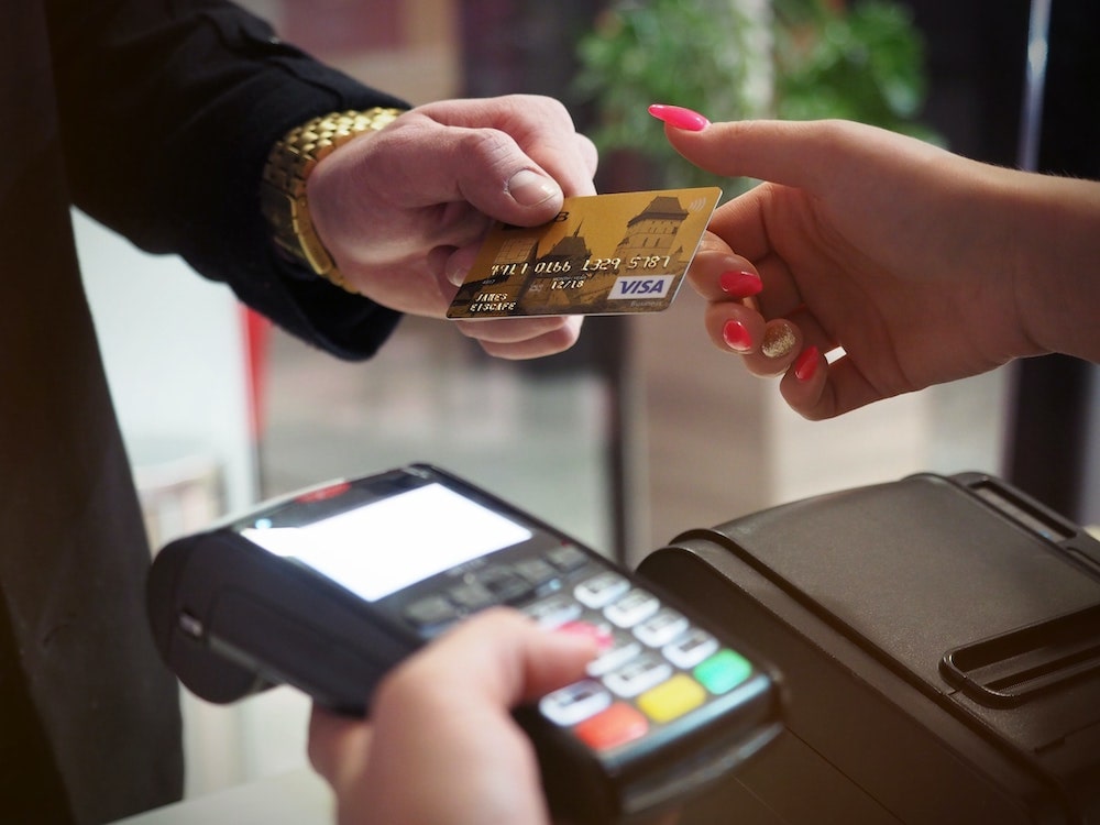 Snabblån eller kreditkort? För- och nackdelar