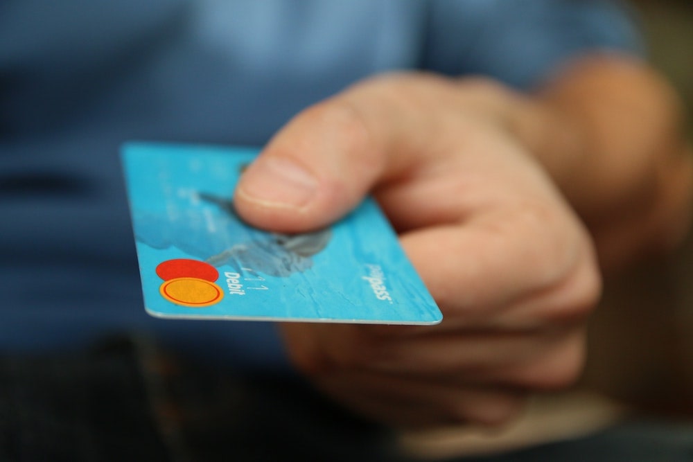 6 skäl till att skaffa ett kreditkort